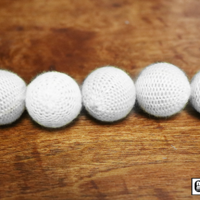 Crochet 5 Ball combo Set (1"/White) by Mr. Magic - Trick